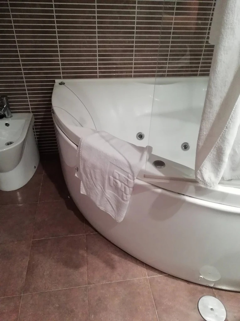 Hotel Don Manuel, habitación con jacuzzi privado