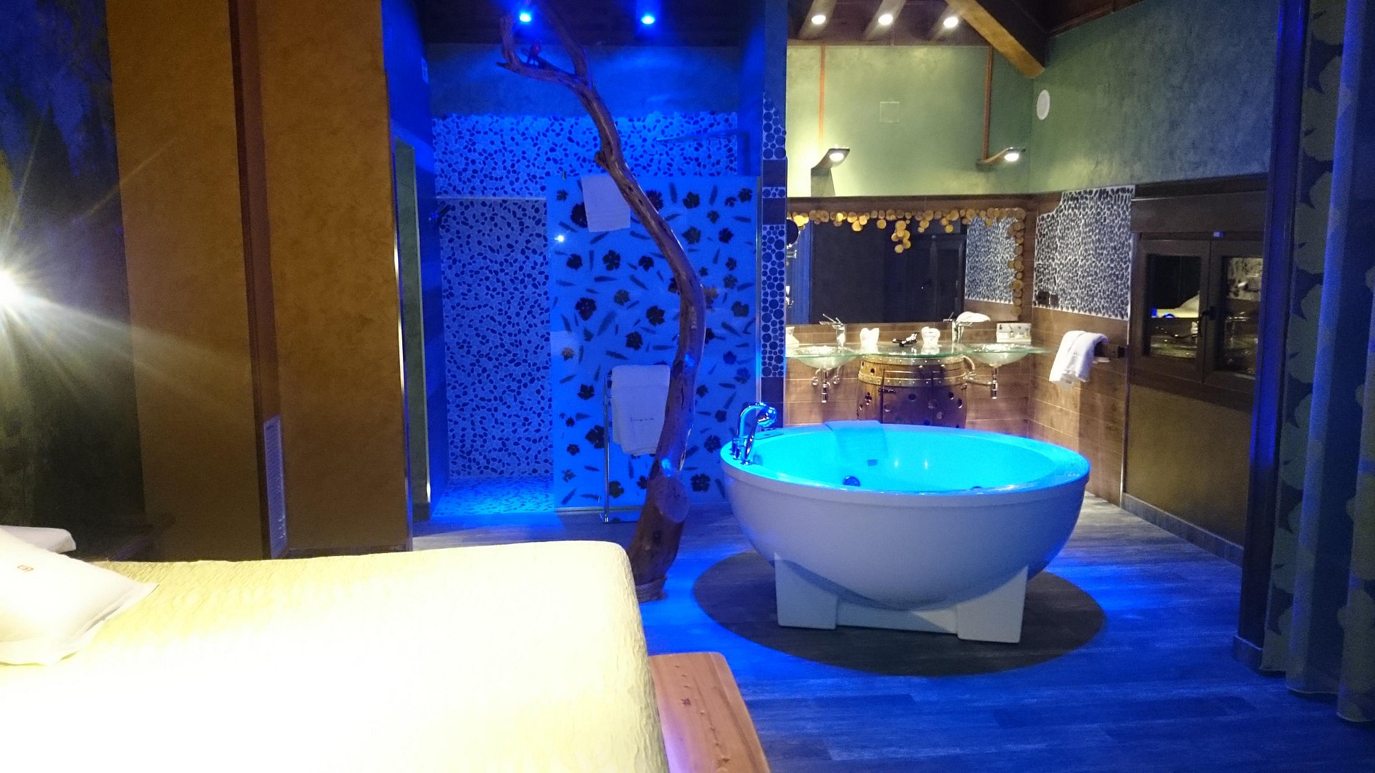 Hotel El Lagar de Isilla, habitación con jacuzzi privado