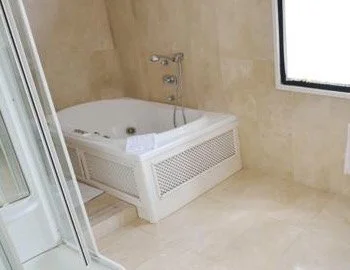 Hotel Escuela Santa Brigida, habitación con jacuzzi privado