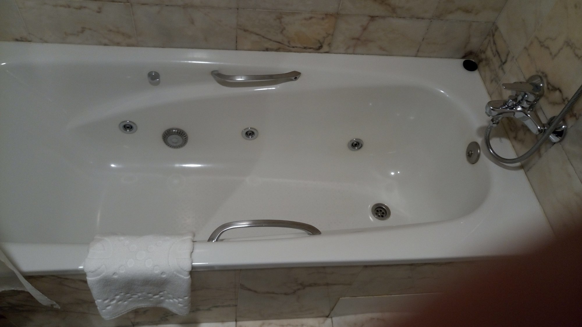 Hotel Exe Area Central, habitación con jacuzzi privado
