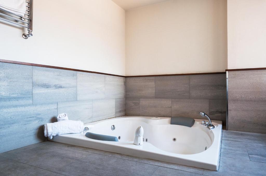 Hotel Isla de la Garena, habitación con jacuzzi privado