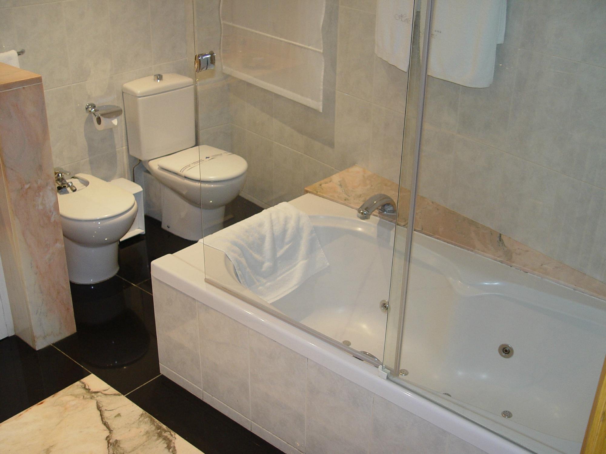 Hotel Jaume, habitación con jacuzzi privado