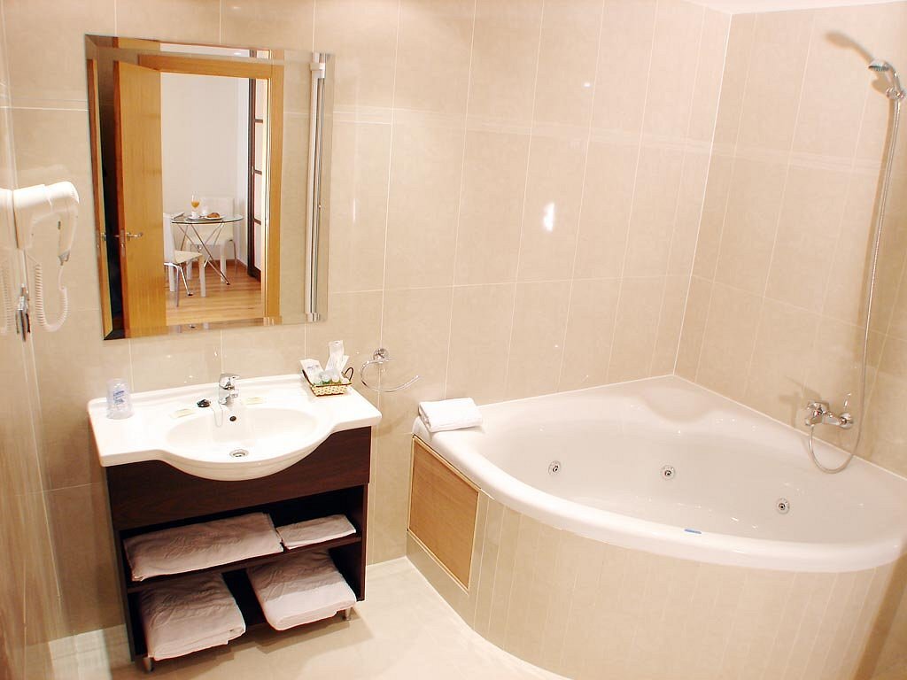 Hotel La Boroña, habitación con jacuzzi privado