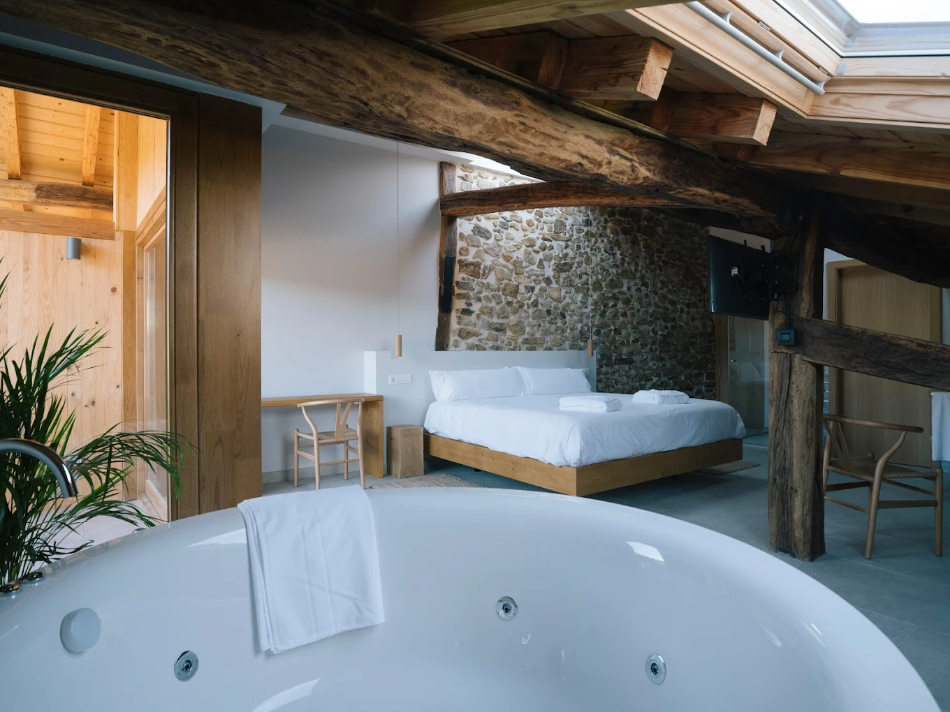 Hotel Nafarrola – Gastronomy & Wine, habitación con jacuzzi privado