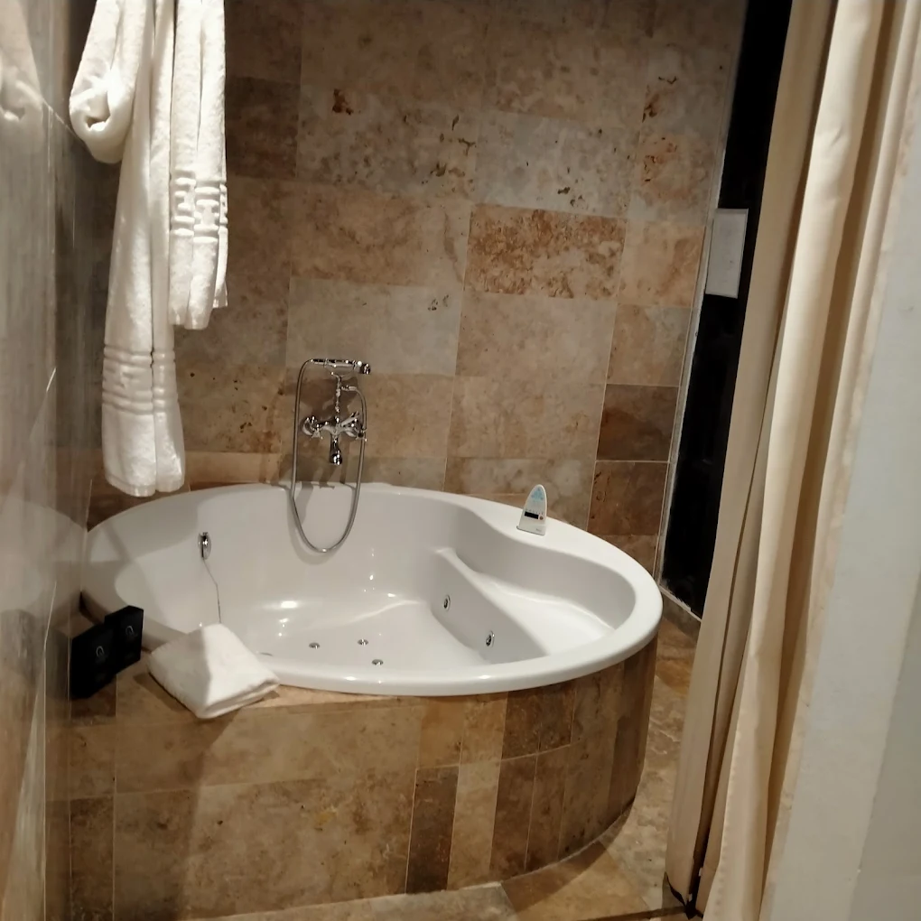 Hotel Palacio de Mengíbar, habitación con jacuzzi privado
