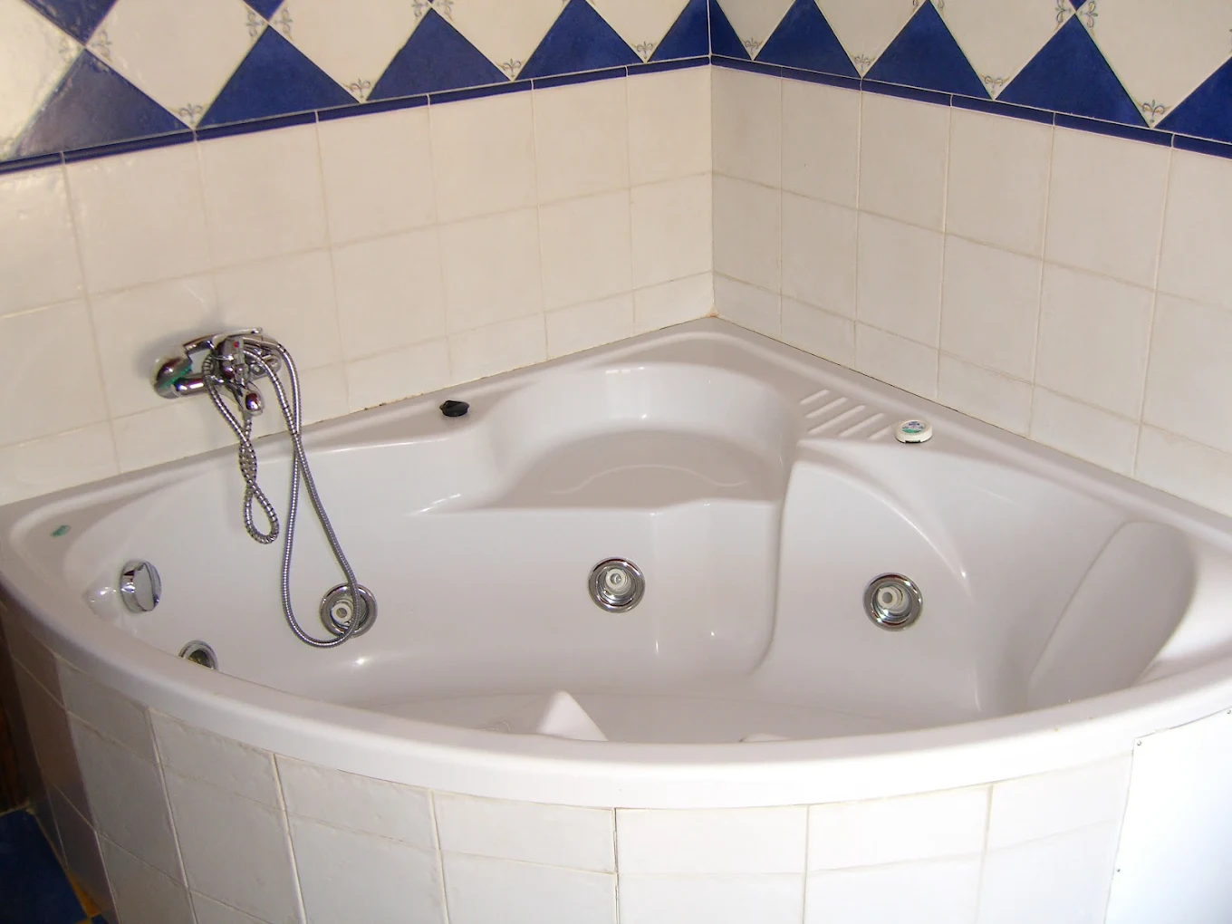 Hotel Paraíso de Bujaraiza, habitación con jacuzzi privado