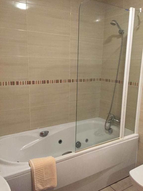 Hotel Restaurante Santa Cruz, habitación con jacuzzi privado