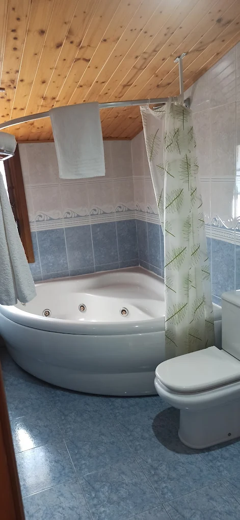Hotel Rural Camino Médulas, habitación con jacuzzi privado