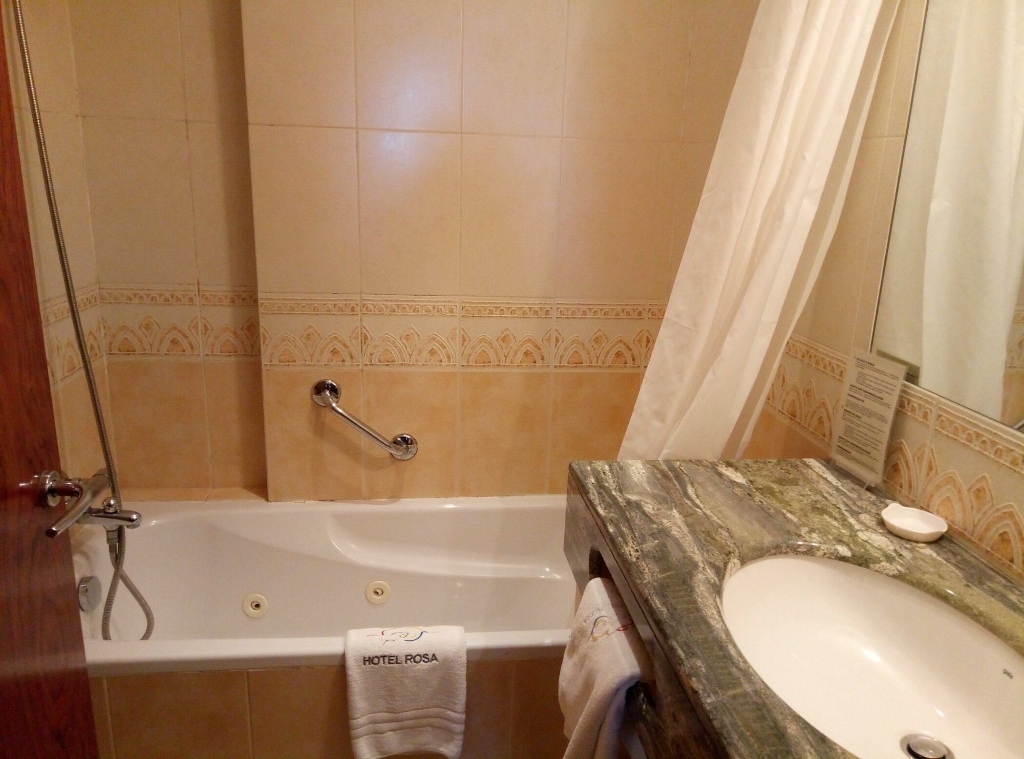 Hotel Spa Rosa, habitación con jacuzzi privado