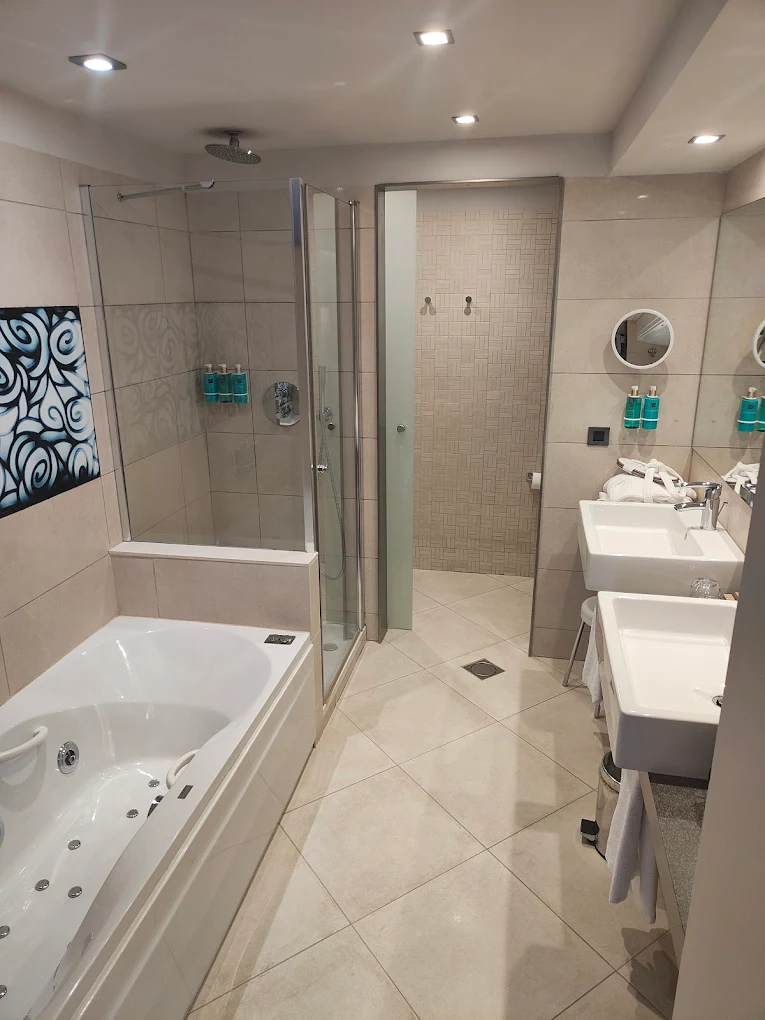 Hotel Spa Terraza 4, habitación con jacuzzi privado