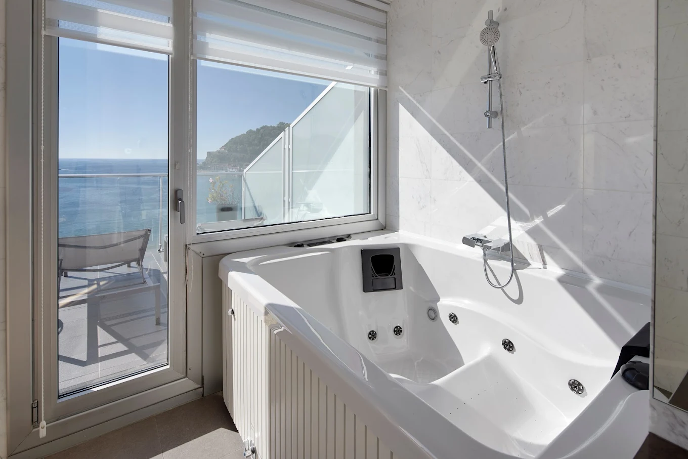 Hotel de Londres y de Inglaterra, habitación con jacuzzi privado