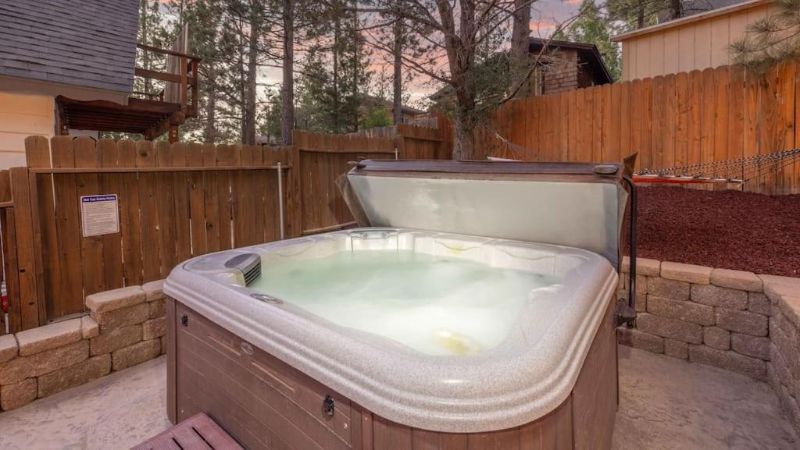 Kookaburra Cabin