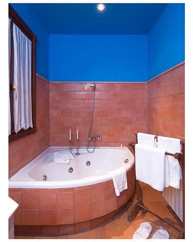 La Casita de Cabrejas, habitación con jacuzzi privado