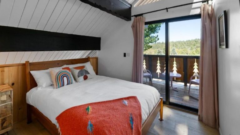 Little Pine Chalet