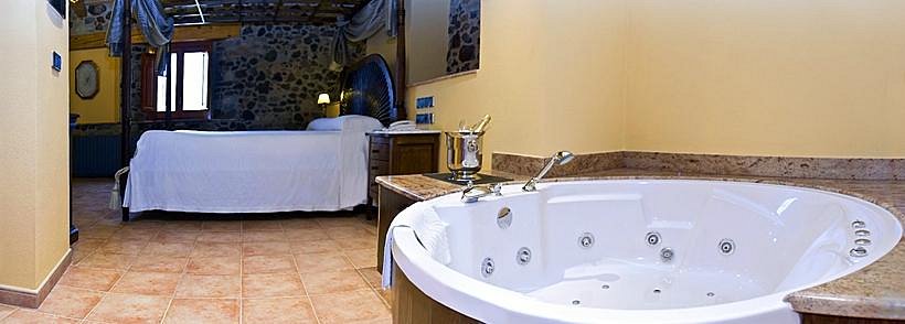 Mas La Casassa, habitación con jacuzzi privado