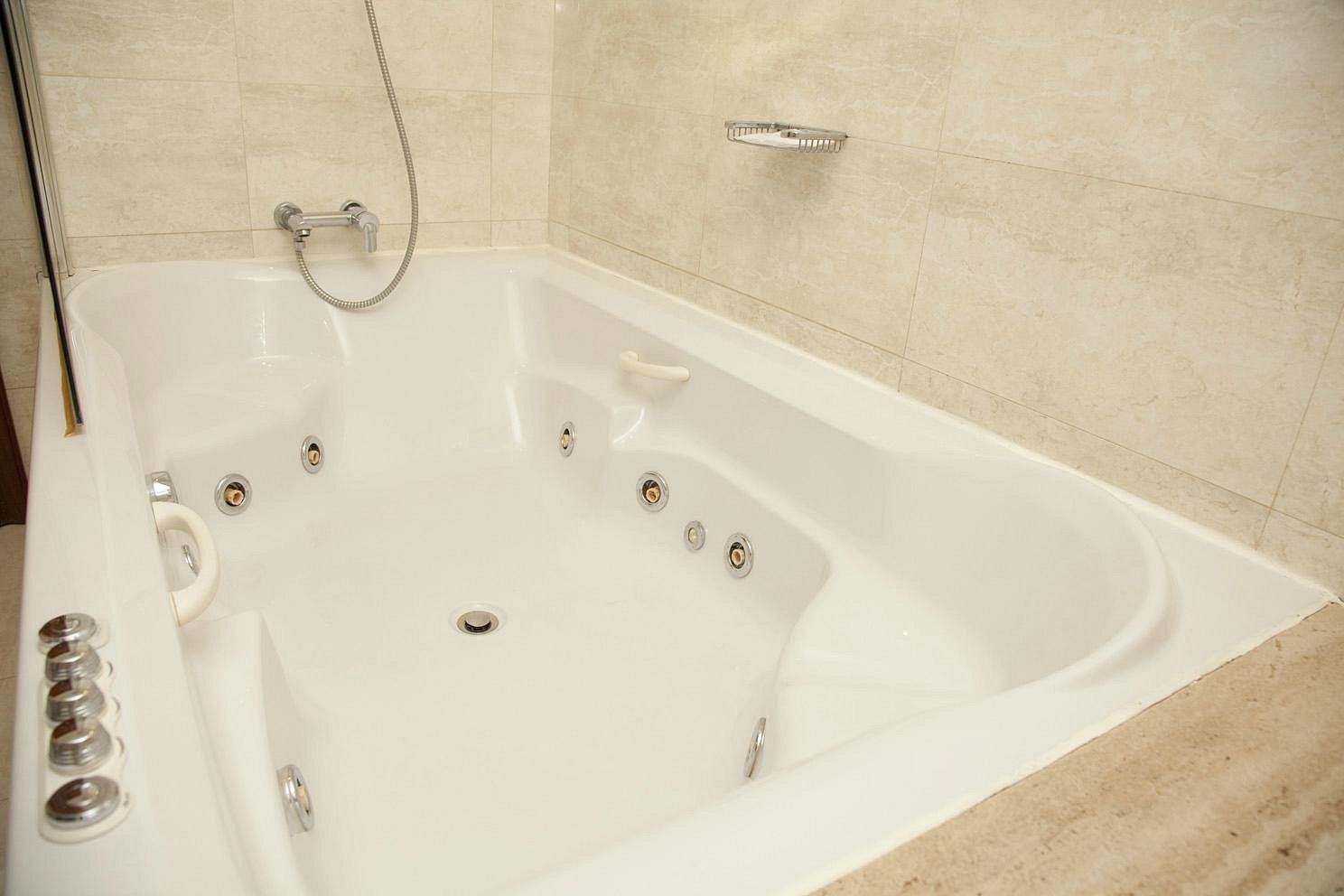 Motel Jardín, habitación con jacuzzi privado