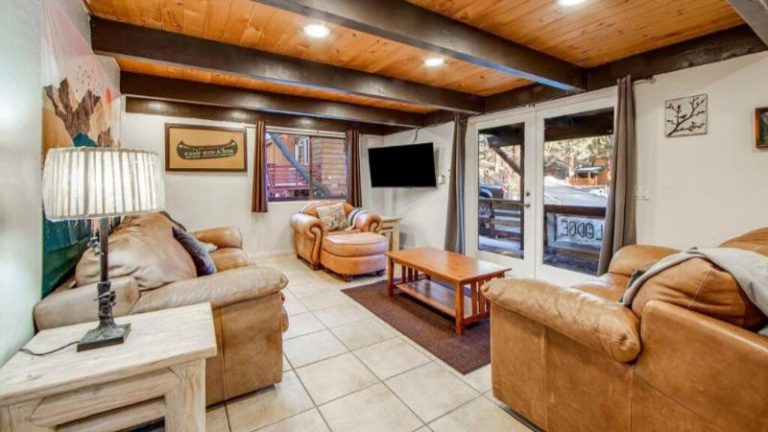 Mountain & Ski Slope View Cabin