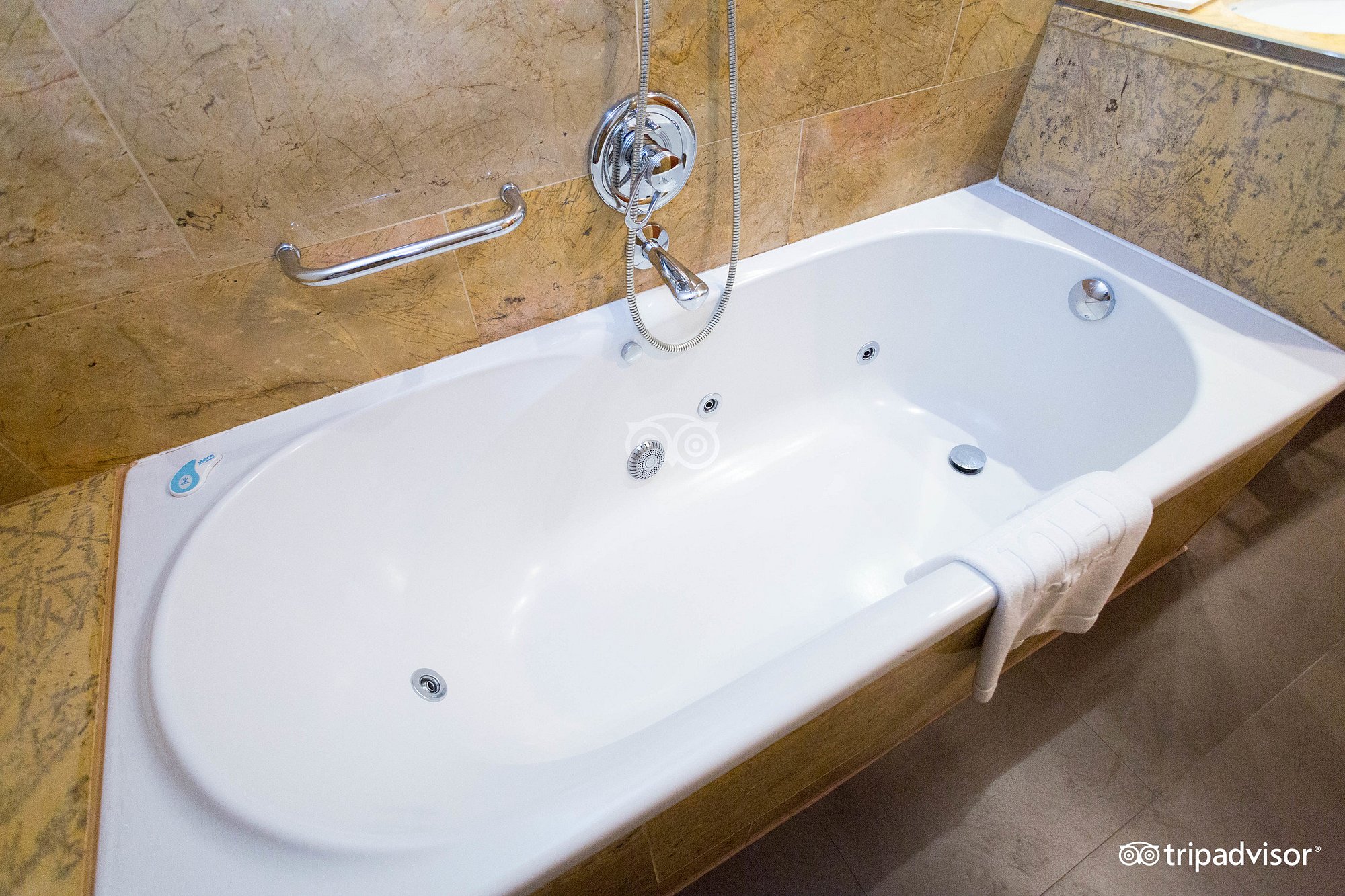 NH Collection Vigo, habitación con jacuzzi privado