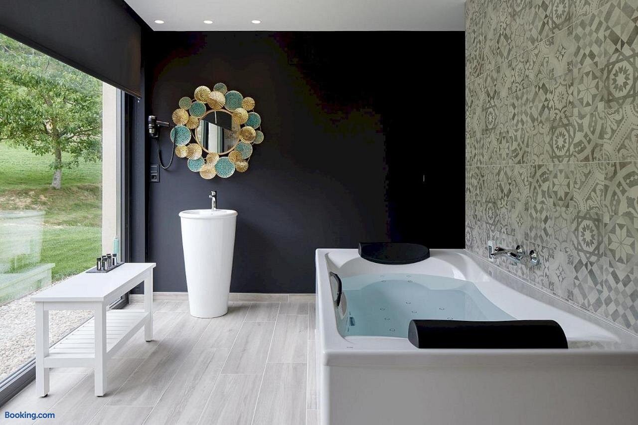 Oribar Casa Rural, habitación con jacuzzi privado