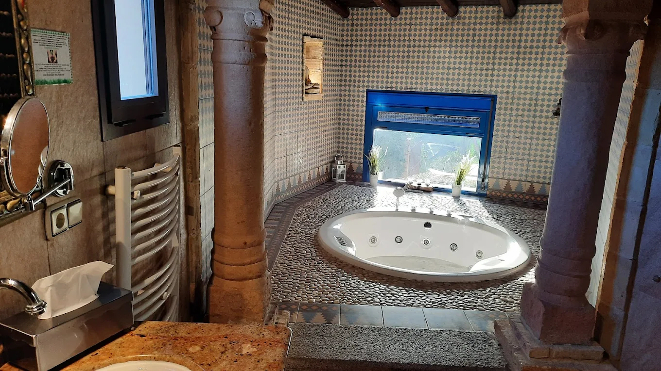 Posada Los Cántaros, habitación con jacuzzi privado