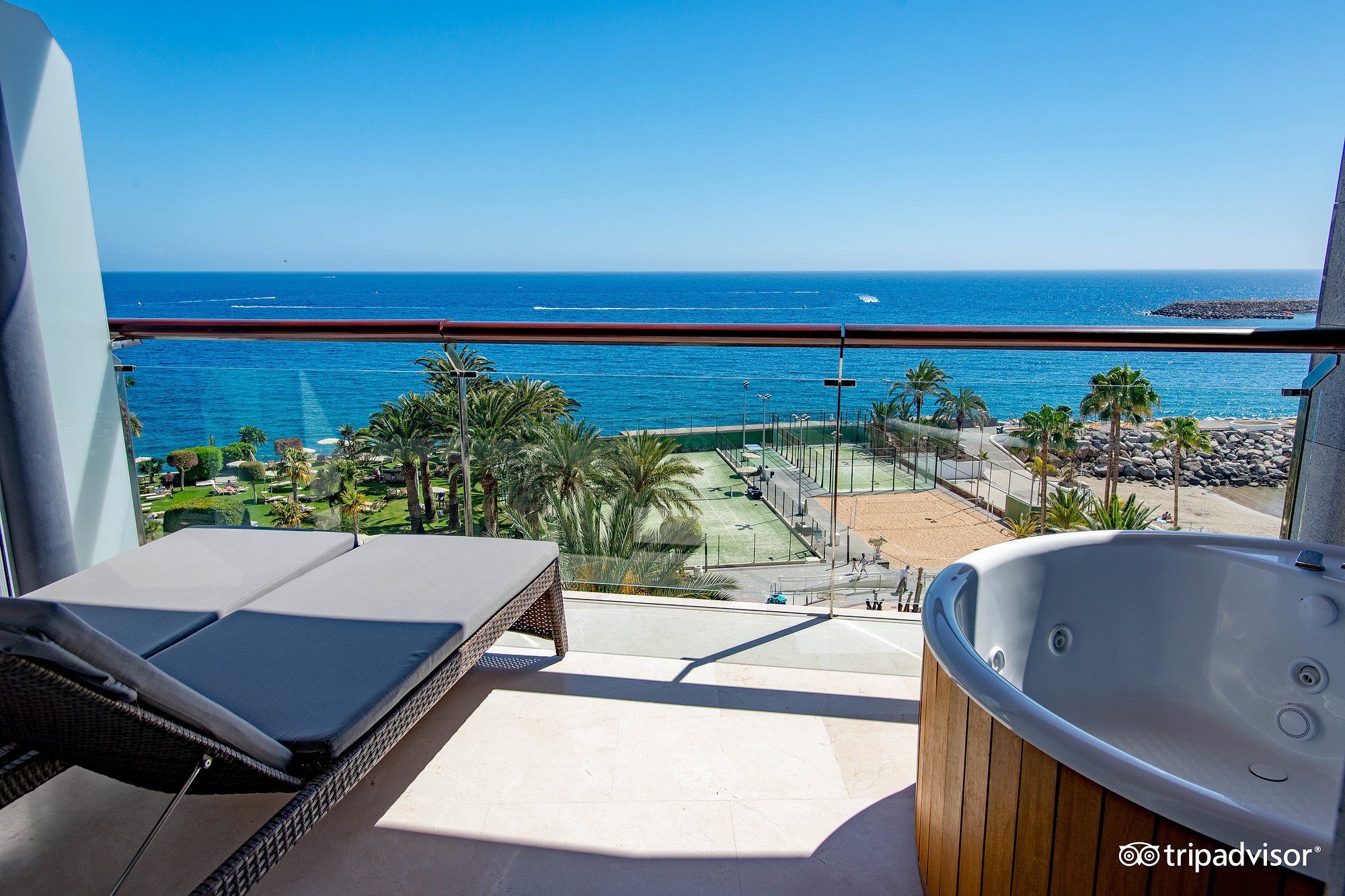 Radisson Blu Resort Gran Canaria, habitación con jacuzzi privado