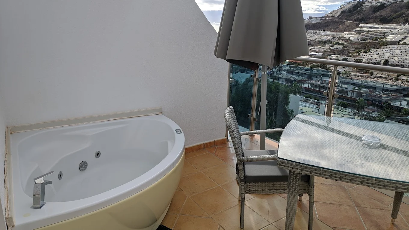 Servatur Casablanca Suites & Spa, habitación con jacuzzi privado
