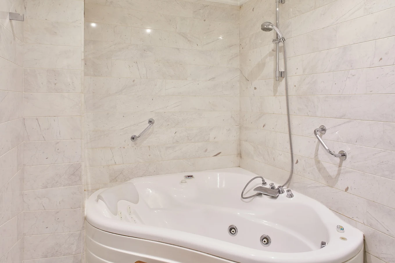 Silken Ciudad de Vitoria, habitación con jacuzzi privado