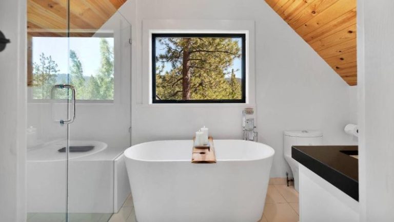 Sled-Ski Lakeside Village Cabin