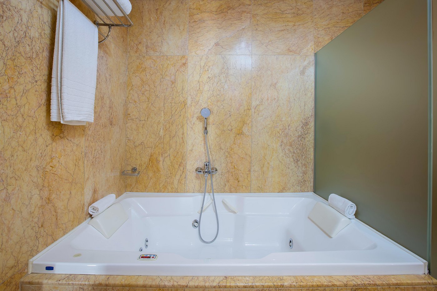 Soho Boutique Duques de Medinaceli, habitación con jacuzzi privado