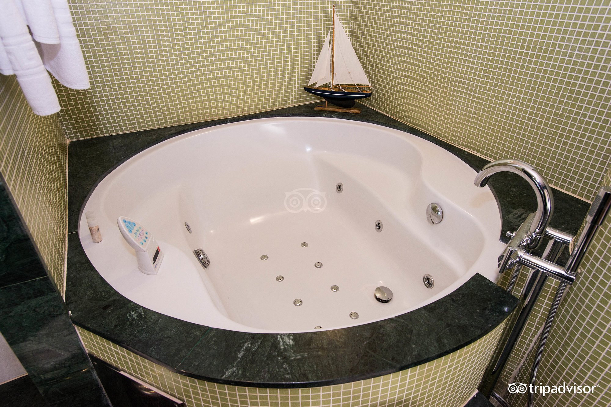 Thalasia Costa De Murcia Hotel & Spa, habitación con jacuzzi privado