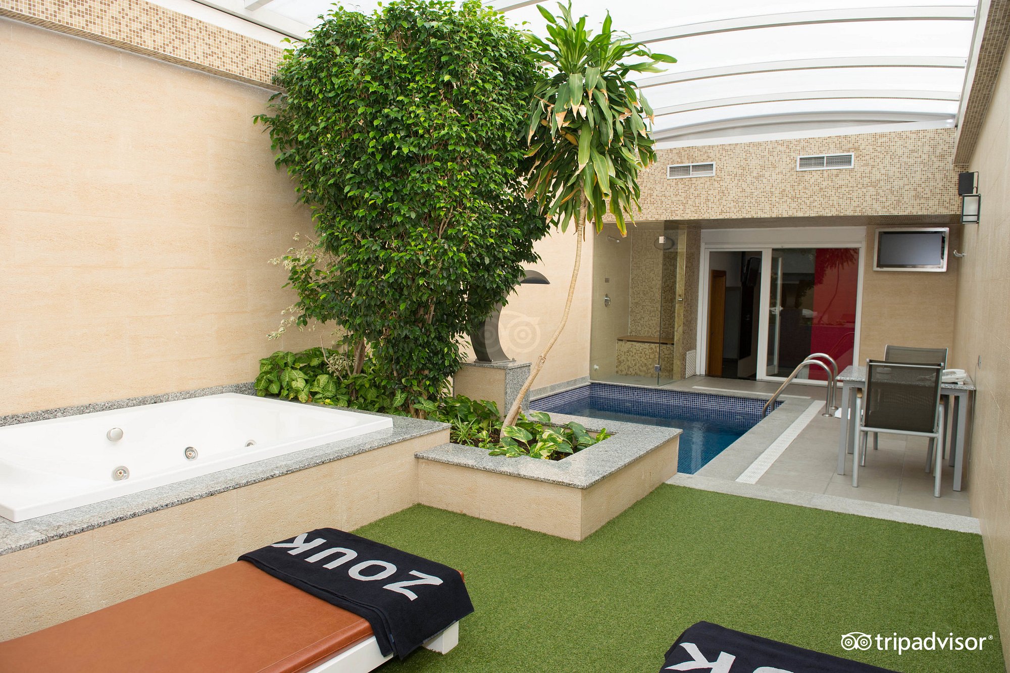 Zouk Hotel, habitación con jacuzzi privado