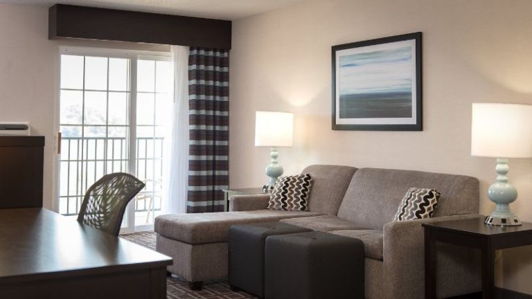 Holiday Inn Express Le Claire Riverfront-Davenport, an IHG hotel