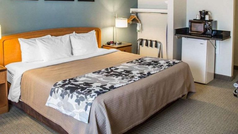 Sleep Inn & Suites Davenport – Quad Cities