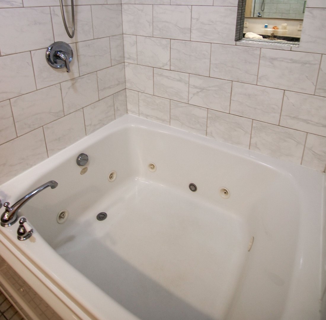 7 Gables Inn & Suites