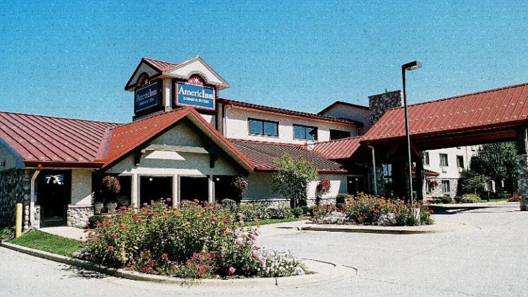 AmericInn by Wyndham Oswego