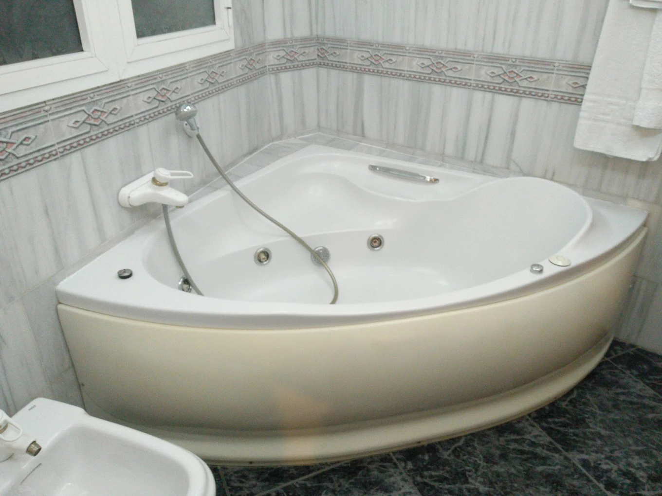 Ana Hostel, habitación con jacuzzi privado