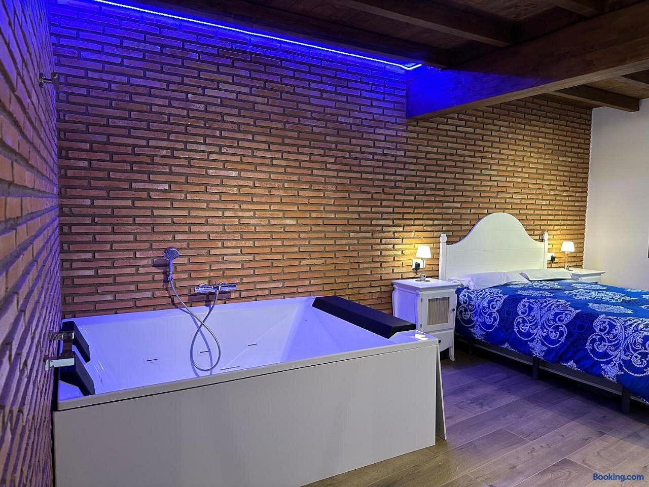 Apartamentos A Fala, habitación con jacuzzi privado