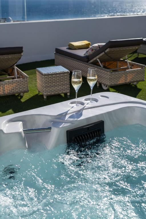 Apartaments Islamar Arrecife, habitación con jacuzzi privado