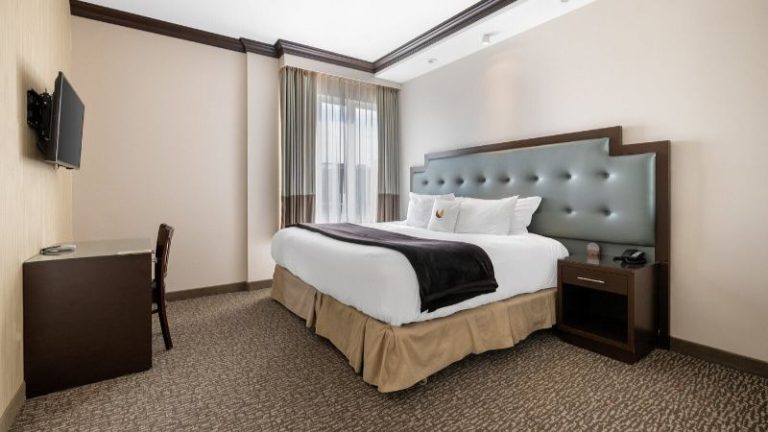 Aura Hotel Brooklyn