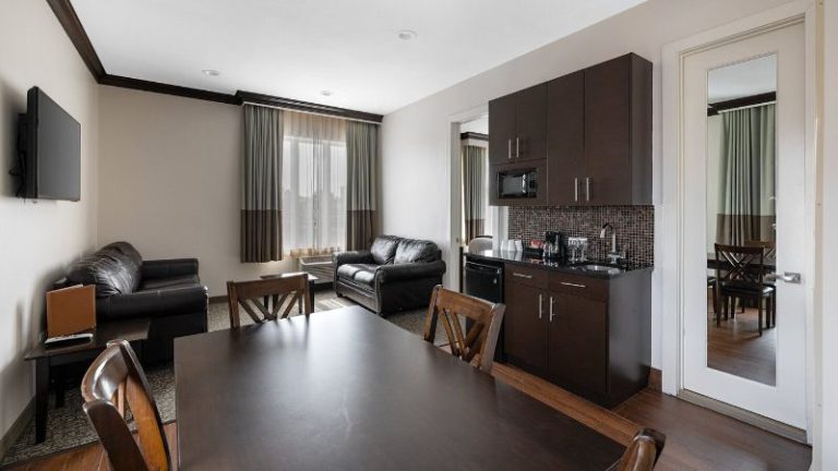 Aura Hotel Brooklyn