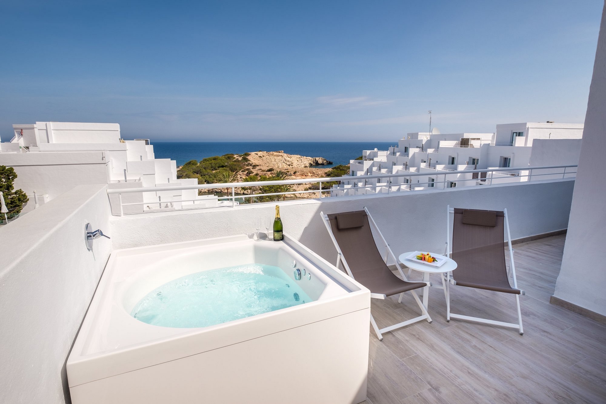 Barceló Portinatx, habitación con jacuzzi privado
