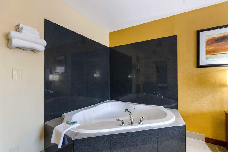 Best Western Kiva Inn