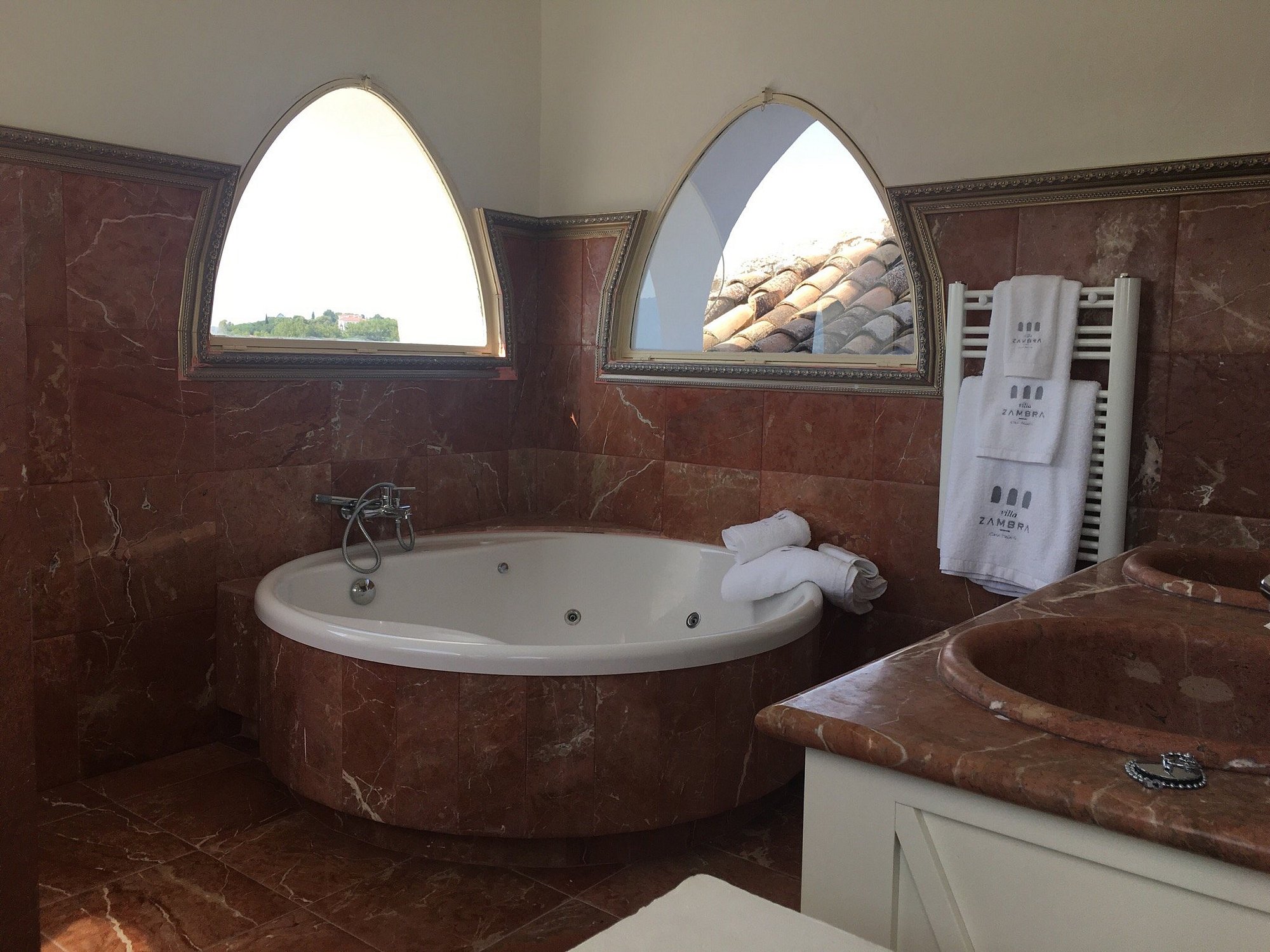Casa Palacio VillaZambra, habitación con jacuzzi privado