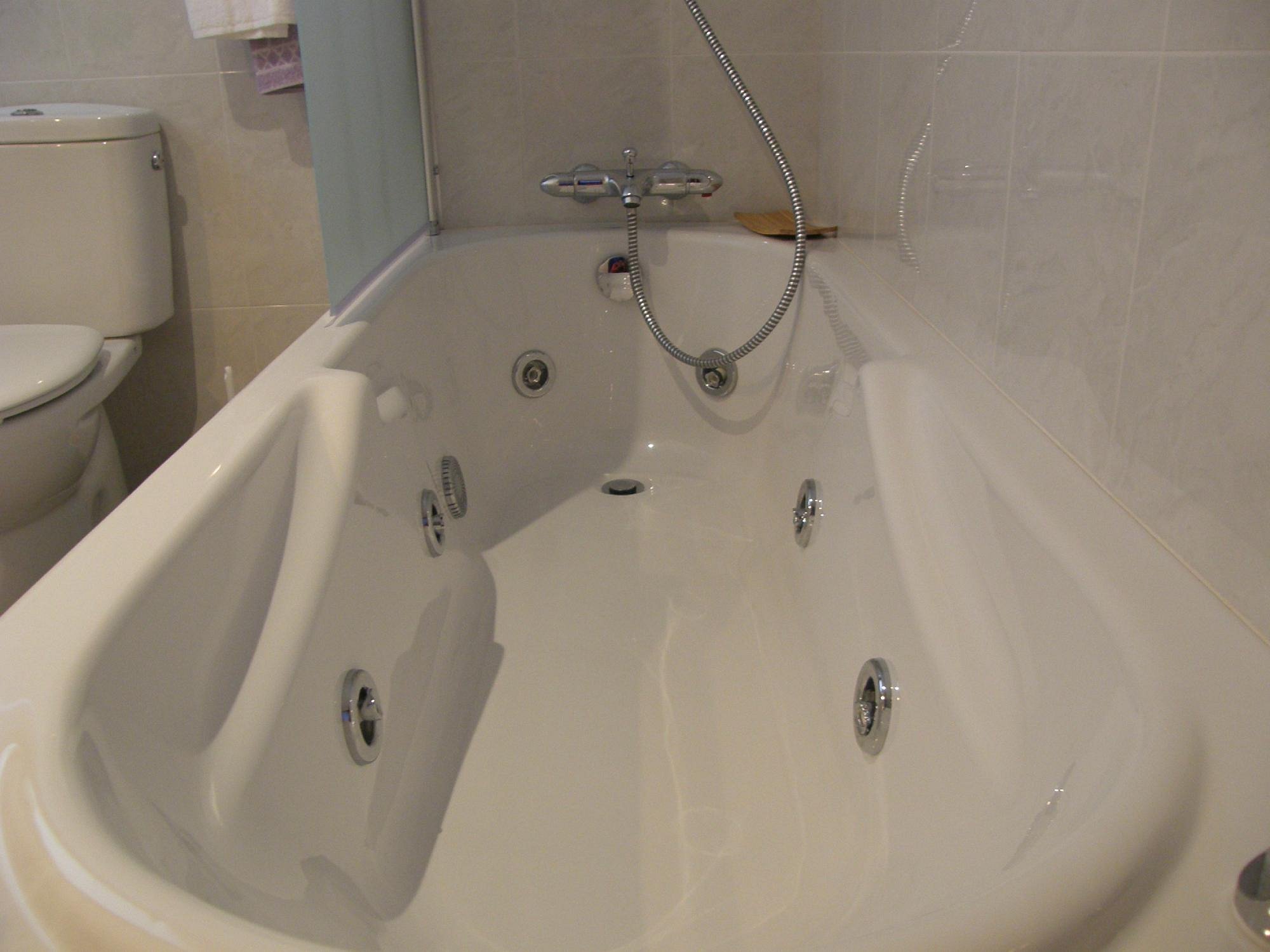 Casa Rural Mendialai, habitación con jacuzzi privado