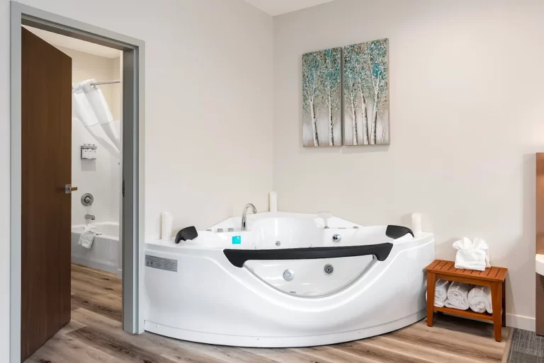 Sandpoint Hotel & Suites Downtown