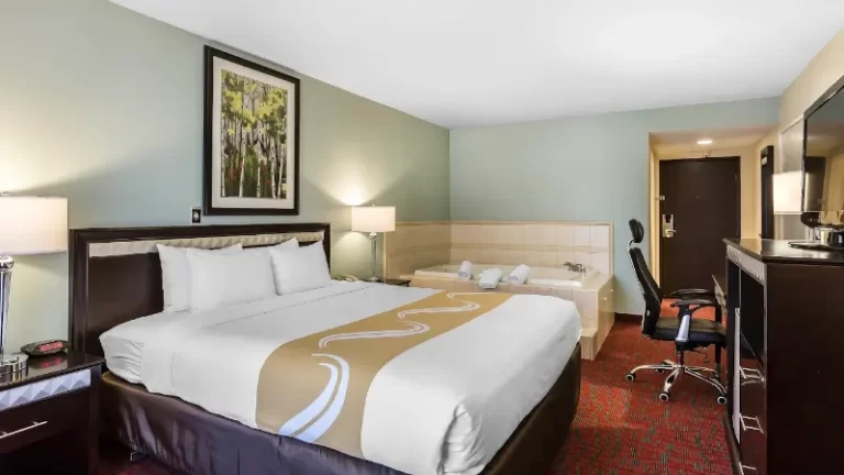 Comfort Inn & Suites Irvine Spectrum
