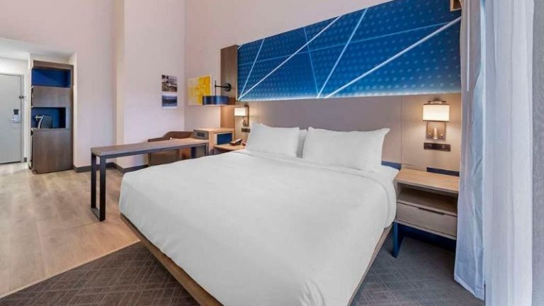 Comfort Inn & Suites Irvine Spectrum