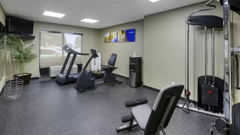 Comfort Inn & Suites Peachtree Corners, room with private jacuzzi, photo 8