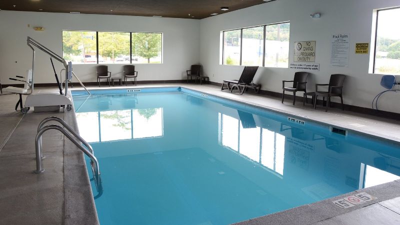 Comfort Inn & Suites, room with private jacuzzi, photo 6