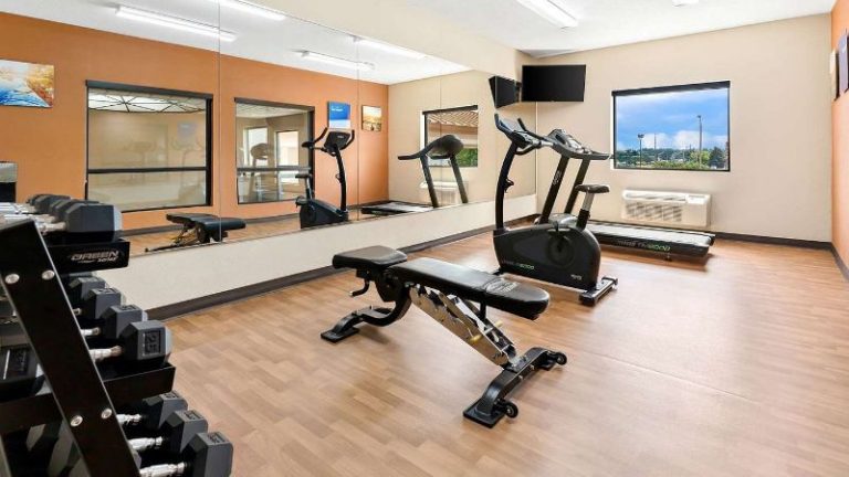 Comfort Suites near Robins Air Force Base